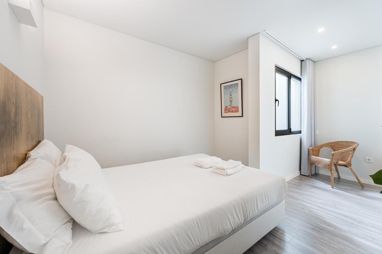 General Torres Apartments Вила Нова ди Гая Екстериор снимка